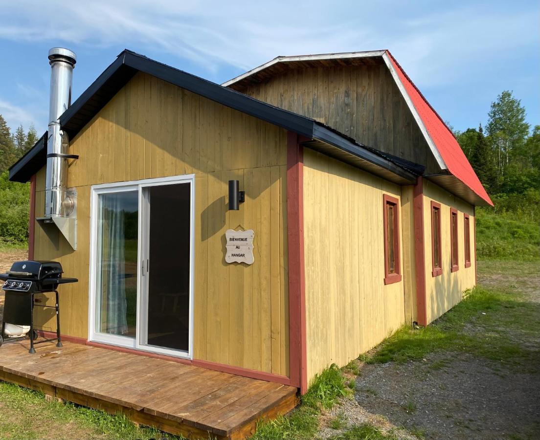 Le Hangar La Malbaie Bagian luar foto